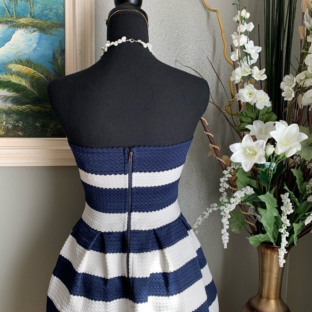 Sans Souci White Blue Stripe Dress Size Small - Picture 6 of 16